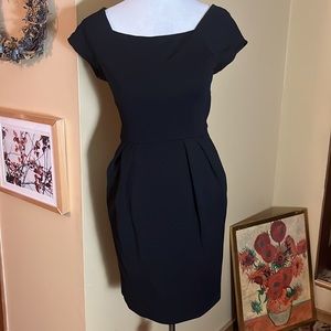 DIANE VON FURSTENBERG Size 4 Little-Black-Dress Stretchy Wool Elegant $599 NEW